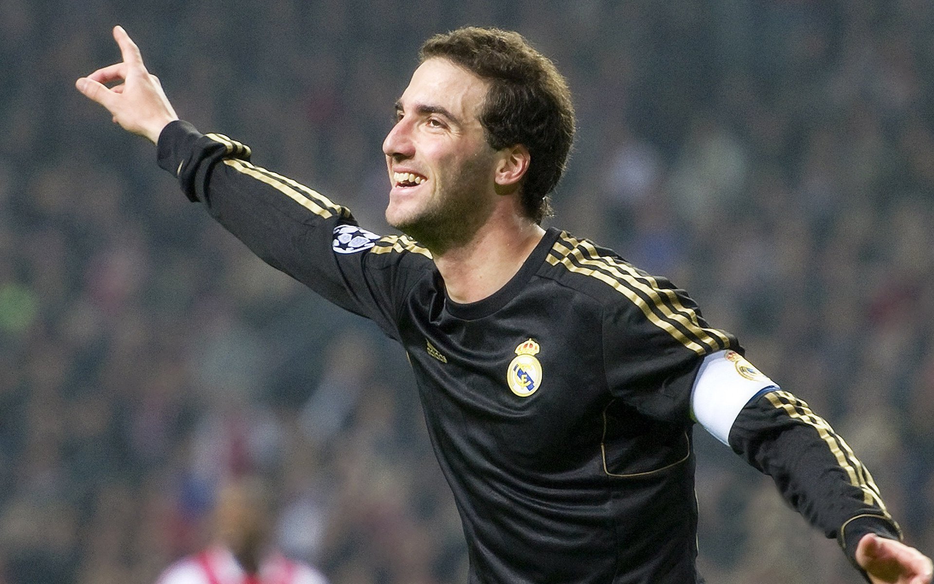 北欧神话与东瀛利刃，当挪威风暴击溃巴萨王朝，富安健洋的持续杀伤哲学